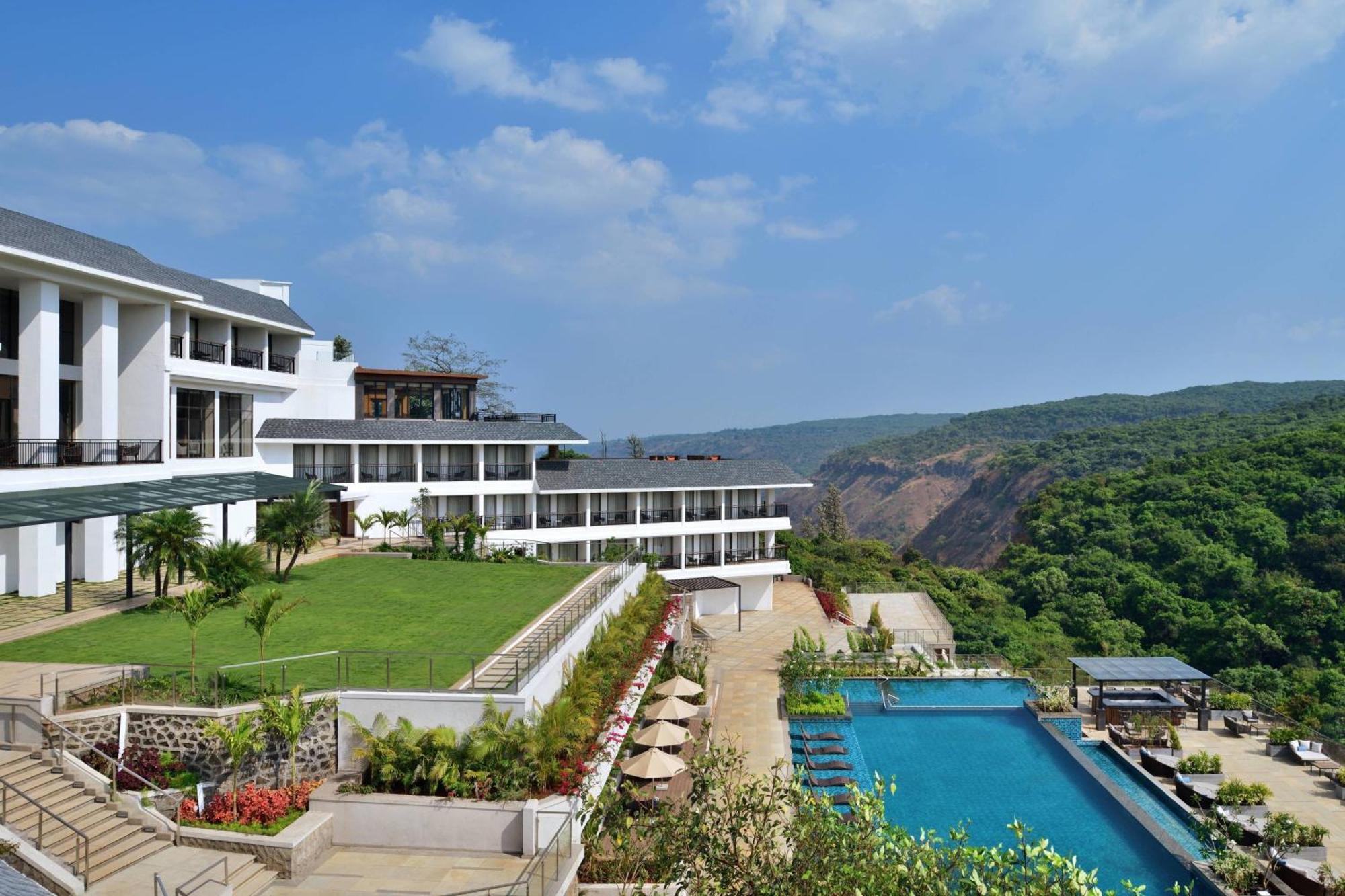 Courtyard By Marriott Mahabaleshwar Hotel Exterior foto