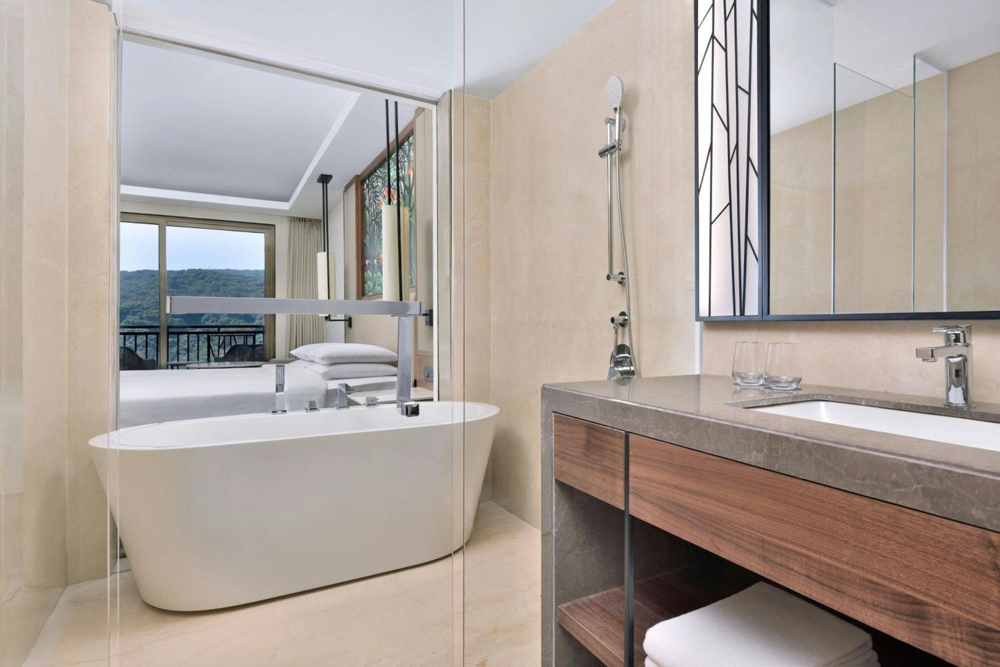 Courtyard By Marriott Mahabaleshwar Hotel Exterior foto